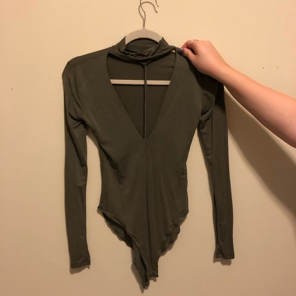 army green low cut body suit - Picture 1 of 2